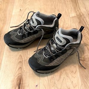 HI-TEC Women’s hiking shoes. Size 8